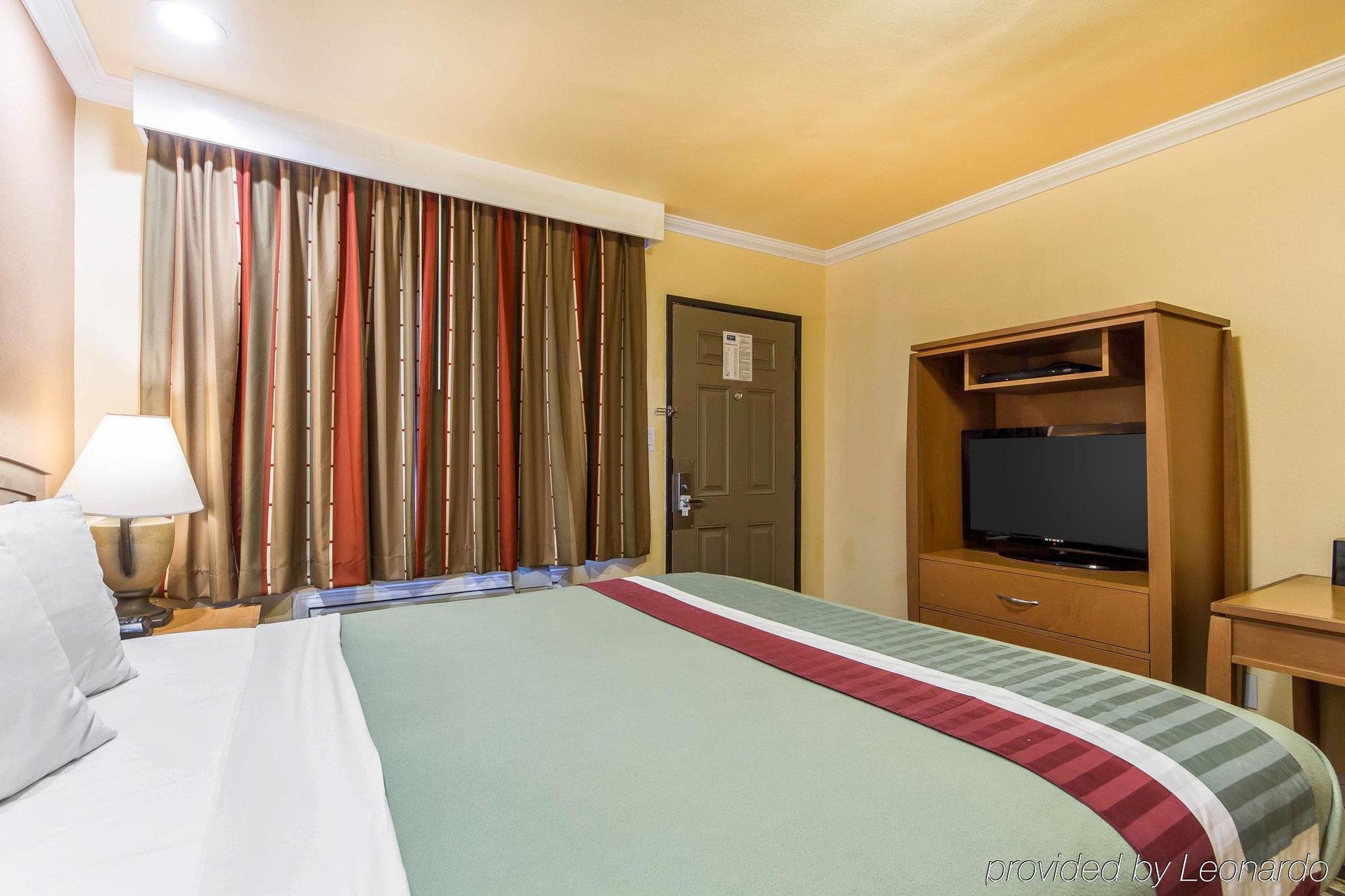 Rodeway Inn & Suites Near The Coliseum & Arena Oakland Ngoại thất bức ảnh