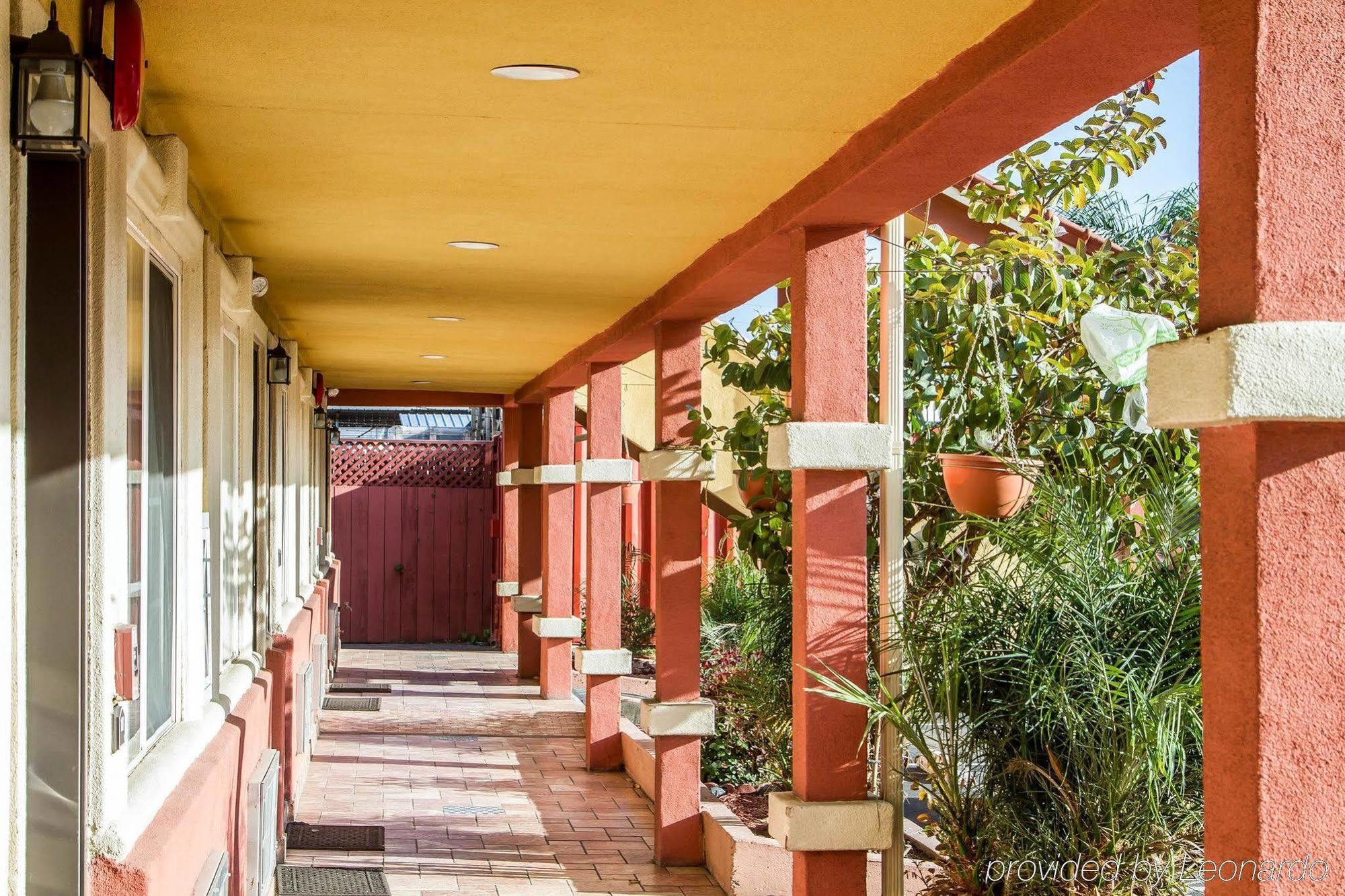 Rodeway Inn & Suites Near The Coliseum & Arena Oakland Ngoại thất bức ảnh