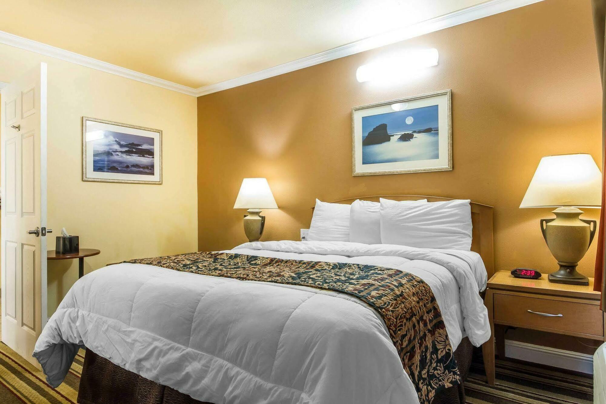 Rodeway Inn & Suites Near The Coliseum & Arena Oakland Ngoại thất bức ảnh